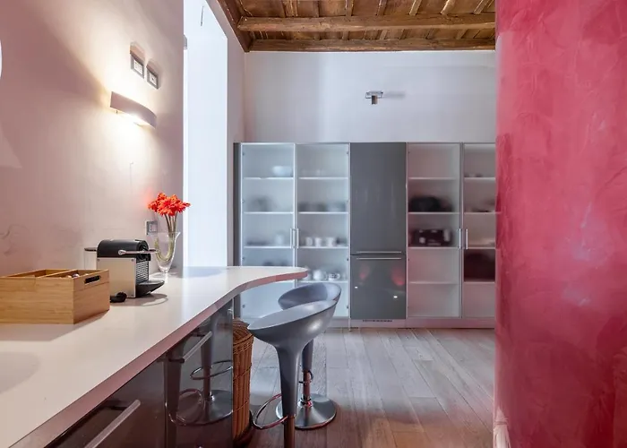 Modern In Campo De Fiori Apartament